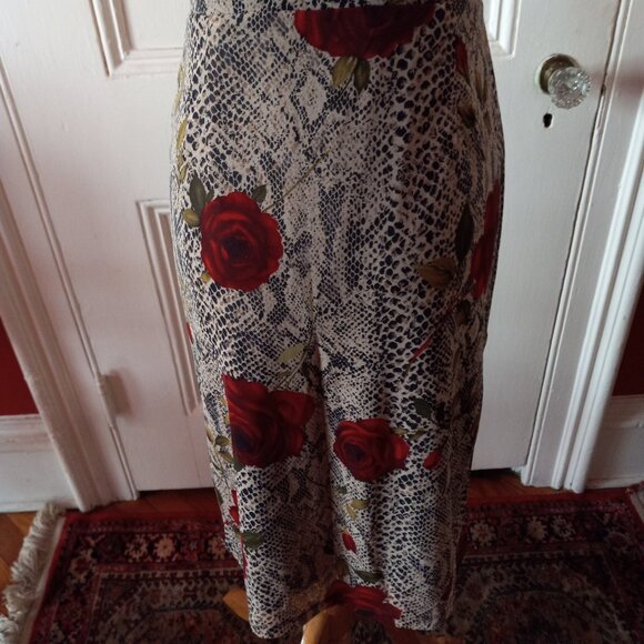 EXPRESS FLORAL MESH SKIRT TOP SET L - Picture 4 of 11